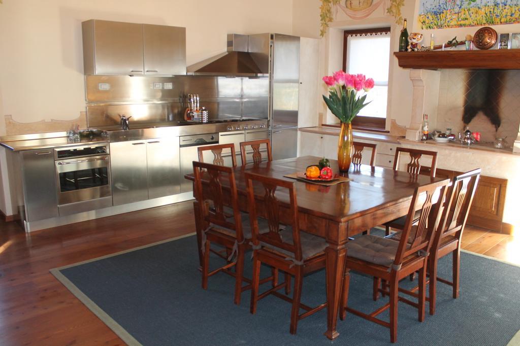 Villa Relais Manerba Monzambano Ruang foto
